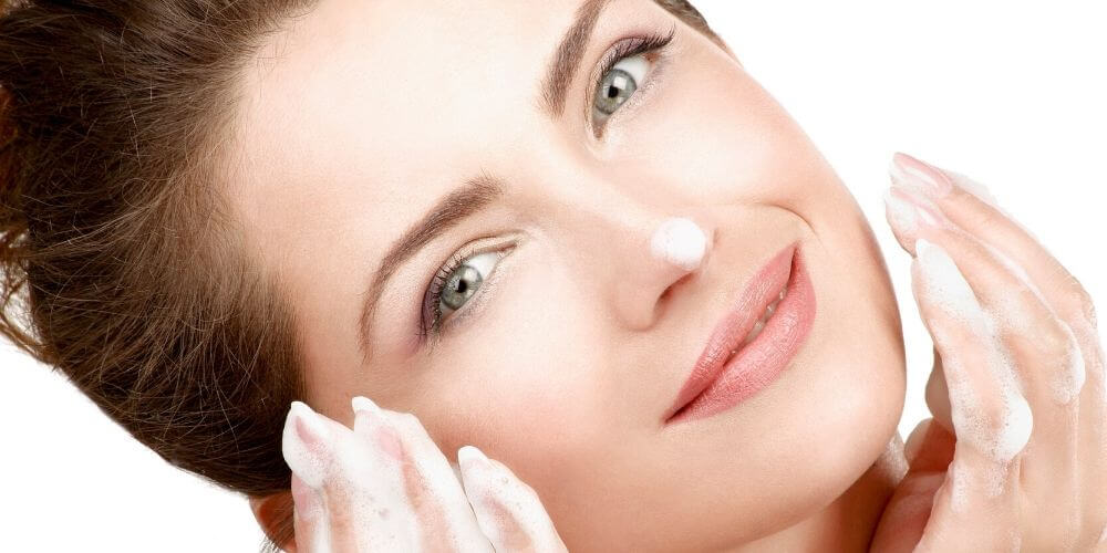 ¿Por qué es importante el rostro antes del maquillaje? ✓