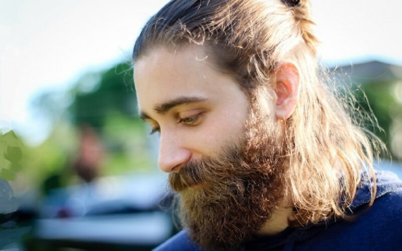 cursos de peluquería en parla cortes de caballeros con barba cabello largo descuido-academia-peluqueria-estetica.com